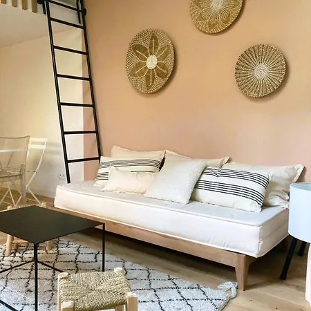 Comfortable House In Montreuil - Sleeps 4 Holiday home *