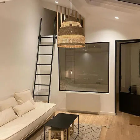 Dom wakacyjny Quiet House With Terrace In Montreuil (Seine-Saint-Denis)